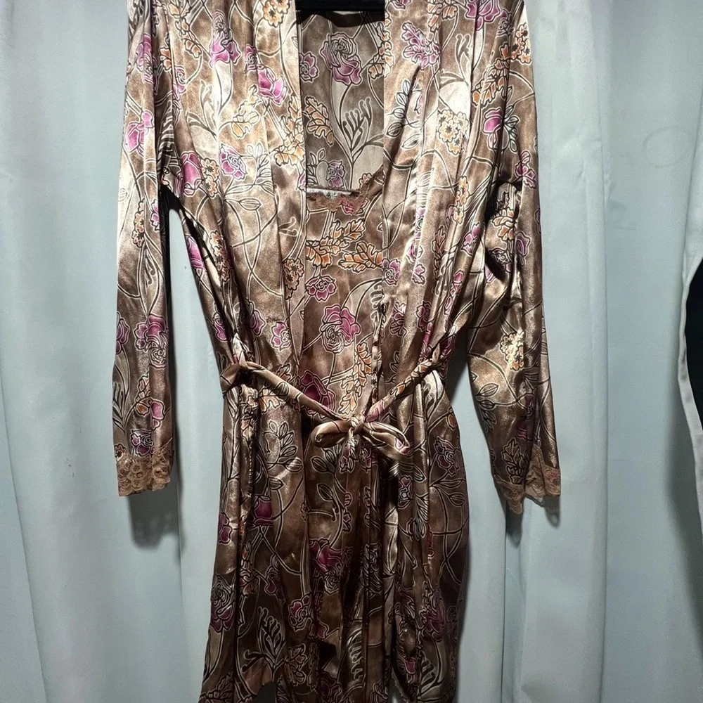 delicates beautiful vintage